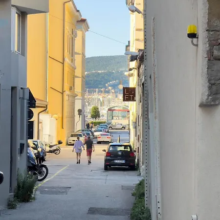 Apartment Economo B5 Tirabora Short Rent