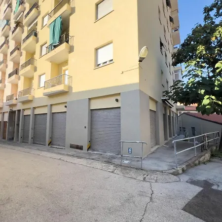 Apartment Economo B5 Tirabora Short Rent *