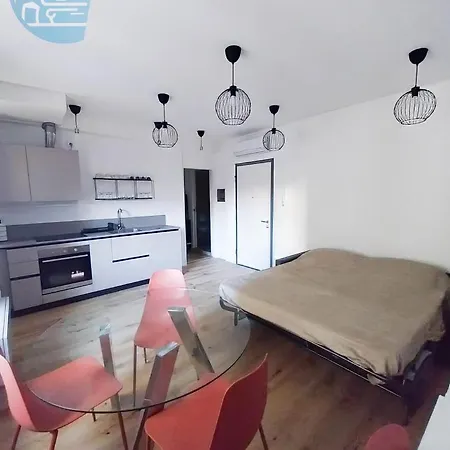 Апартаменты Economo B5 Tirabora Short Rent Триест